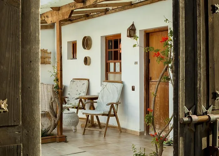 Rural Era De La Corte - Adults Only